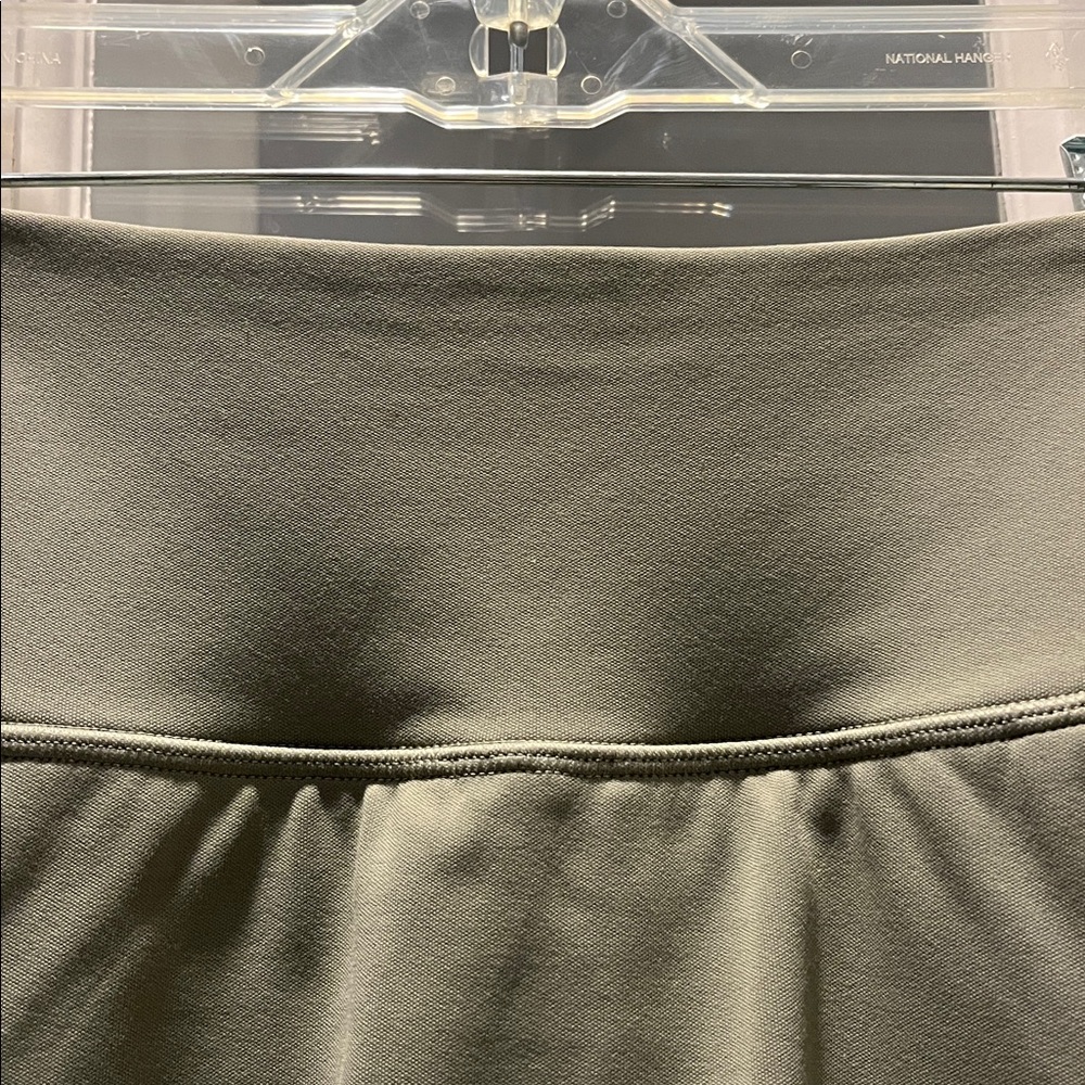 ATHLETA FAIRWAY HIGH RISE GOLF SKORT - S S Eucalyptus Olive - Picture 4 of 6
